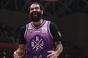 直播吧：北控队将续约后卫外援里勒