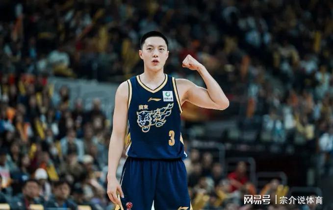 半岛体育-高兴太早！广东队大胜却收两坏消息，徐杰最新伤病曝光，杜锋困难
